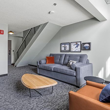 Mtn House By Basecamp Hotel Canmore Bagian luar foto
