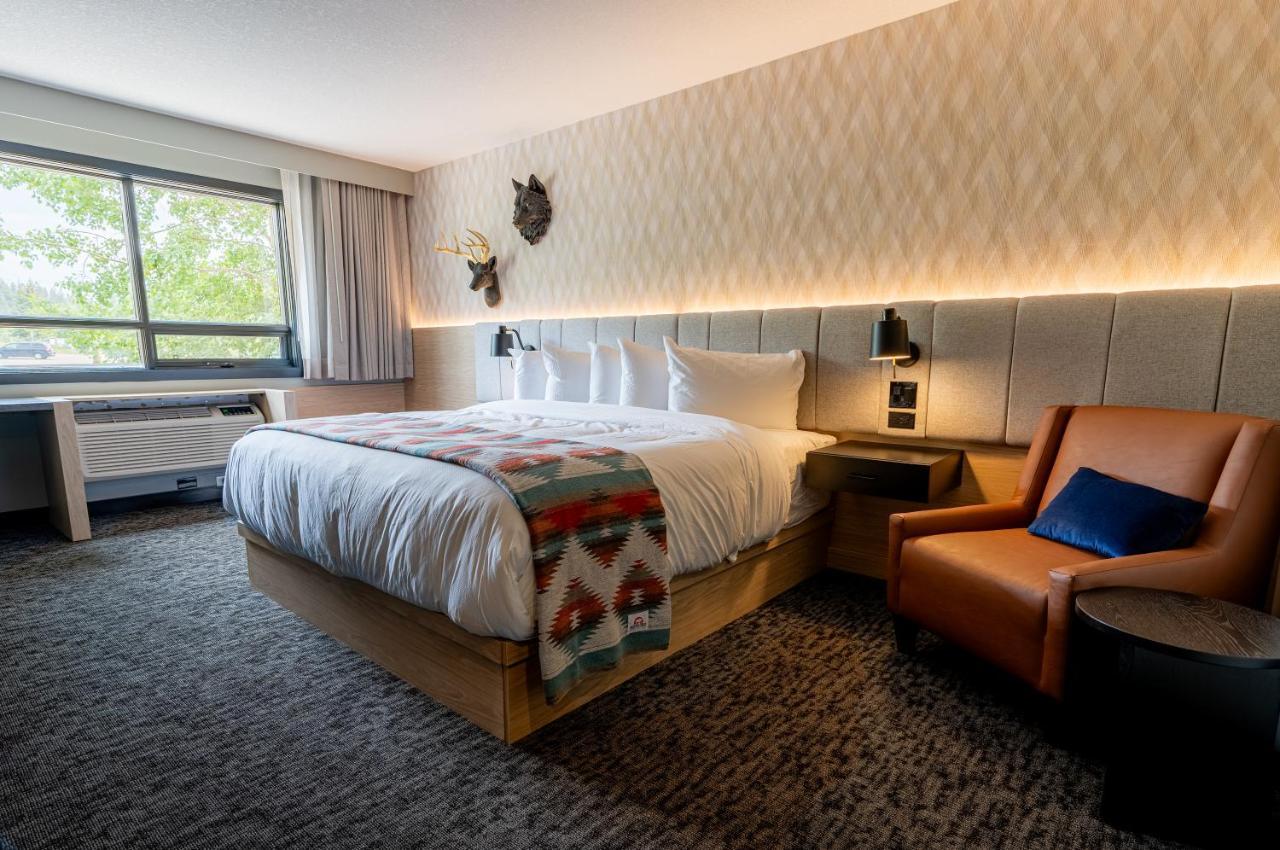 Mtn House By Basecamp Hotel Canmore Bagian luar foto