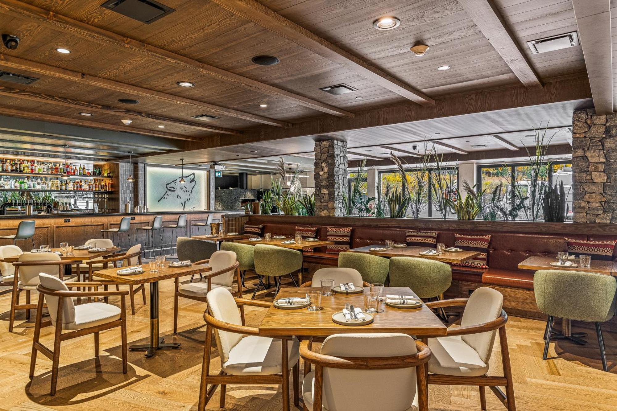 Mtn House By Basecamp Hotel Canmore Bagian luar foto
