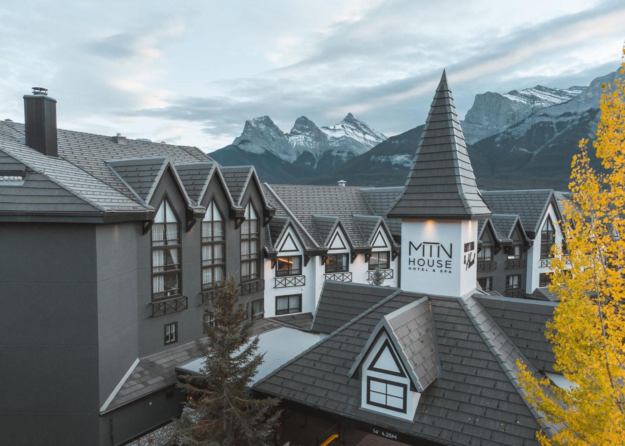 Mtn House By Basecamp Hotel Canmore Bagian luar foto